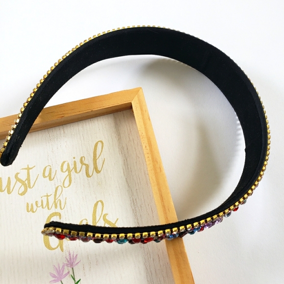 Trendy & Jazzy Headband - Picture 3 of 5